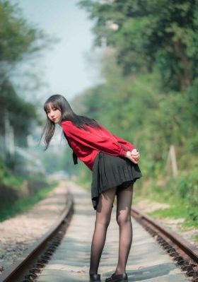 美女av免费-全集免费手机在线看